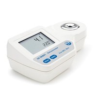[해외] Hanna Instruments HI 96801 Digital Refractometer, 0-85% Brix Range, For Sugar Analysis